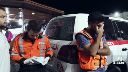 Gazze'deki yıkım sağlık ekiplerini ağlattı