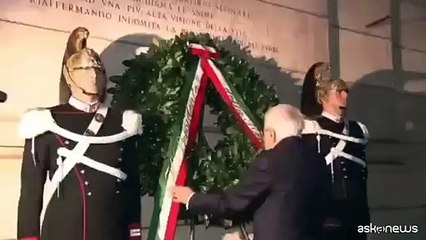 Shoah, Mattarella depone una corona d'alloro al Portico d'Ottavia