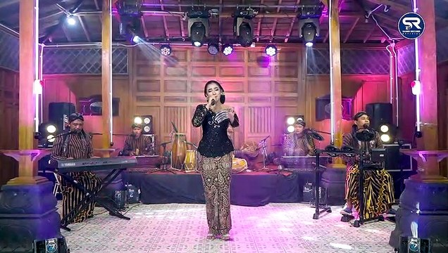 Wedi Karo Bojomu-Niken Salindry [Official Music Video]