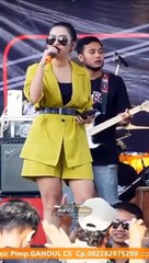 Si cantik baju kuning
