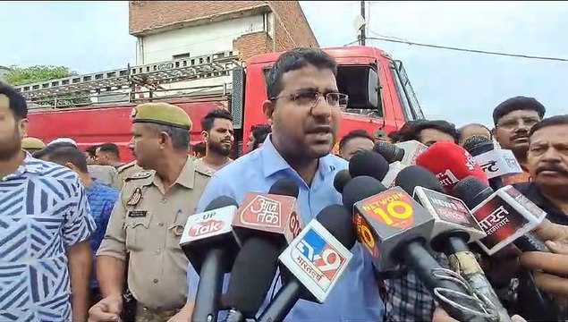 Meerut News: मेरठ में मकान में भीषण विस्फोट में चार लोगों की मौत, तीन की हालत गंभीर