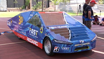 Interstate solar car race stops in at Darwin school