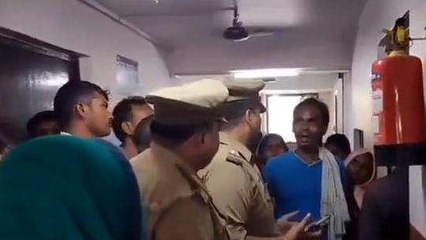 सीतापुर: हॉस्पिटल की लापरवाही से महिला की मौत, स्वास्थ्य विभाग ने किया सीज