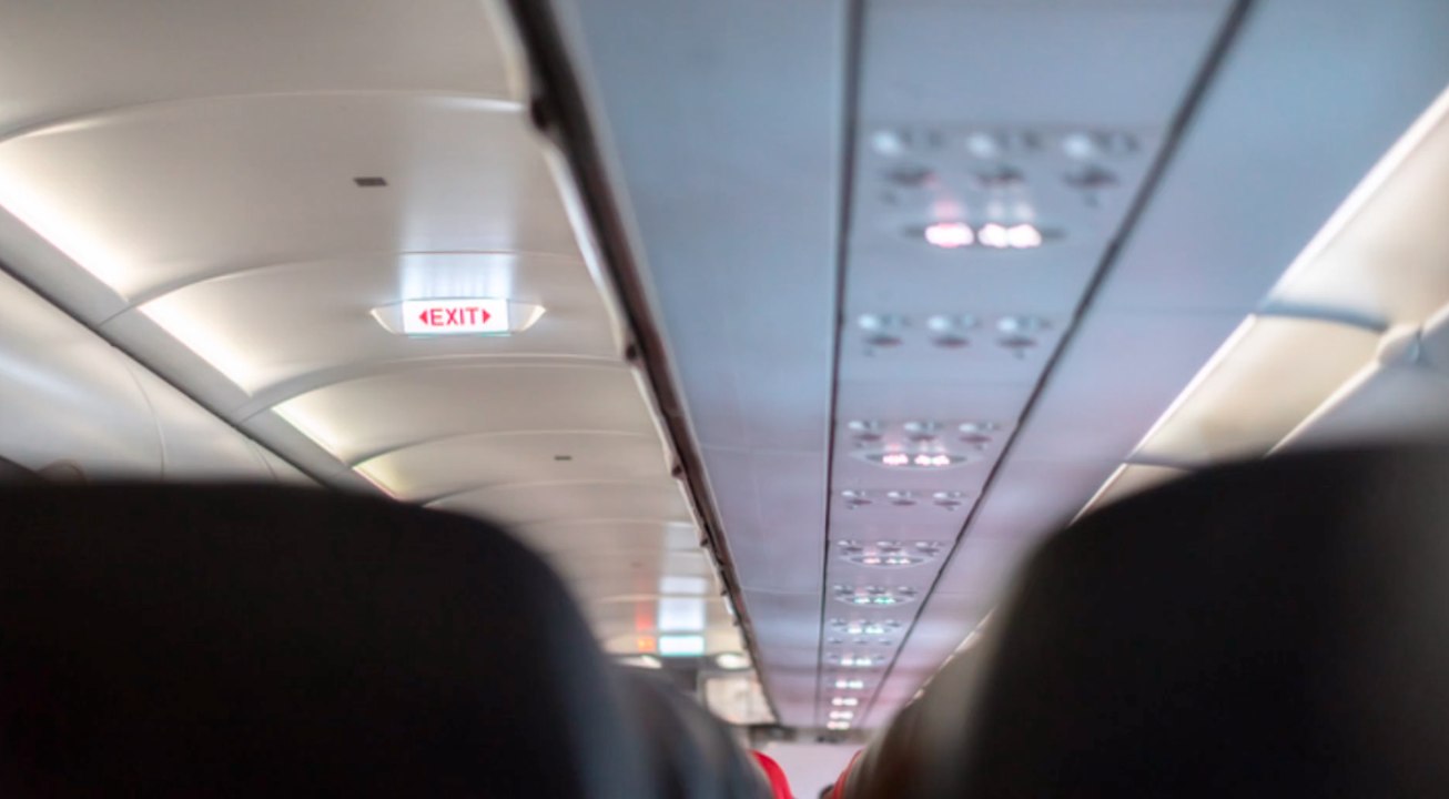 Während flug: mann verstirbt an bord