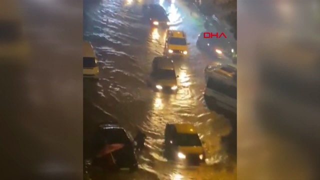 Ordu’da sağanak yağış etkili oldu, cadde ve sokaklar göle döndü