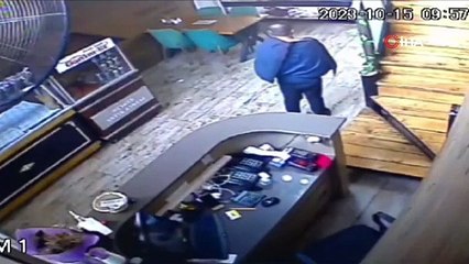 Bursa'da telefon hırsızı kamerada