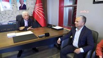 Le maire de Muratpaşa, Ümit Uysal, a rendu visite au président provincial nouvellement élu de son parti, Nail Kamacı, et à sa direction à Antalya.