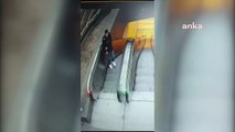 Sabotage dans les escaliers du métro d'IMM : filmé par des caméras de sécurité