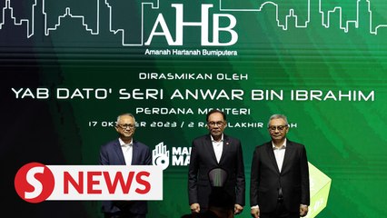 Télécharger la video: Don't betray the bumiputra agenda, Anwar warns GLCs