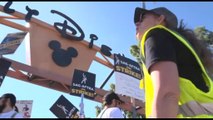 Continua lo sciopero degli attori mentre Disney festeggia 100 anni