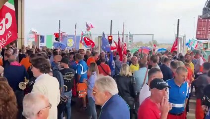 Lavoratori al porto di Gioia Tauro