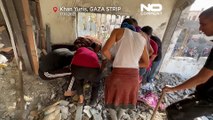 Striscia di Gaza, a Khan Yunis si scava tra le macerie dopo i bombardamenti notturni israeliani