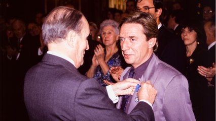 GALA VIDEO - Pascal Sevran ami de François Mitterrand : ce jour où il a permis à son fils de sortir de prison