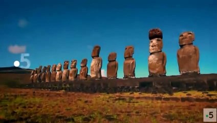 Enquête sur l'île des moaï