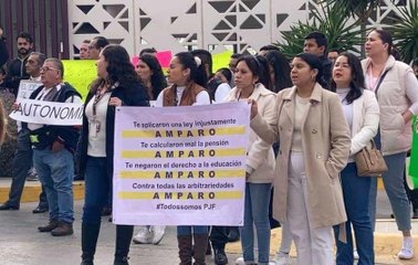 Скачать видео: En SLP, 300 trabajadores del PJF protestan por desaparición de fideicomisos