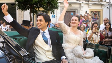 VOICI : Victoria de Hohenlohe-Langenburg : pourquoi la princesse n’a-t-elle pas porté de diadème pour son mariage ?