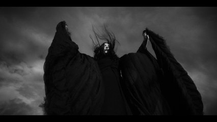Chelsea Wolfe - Whispers In The Echo Chamber