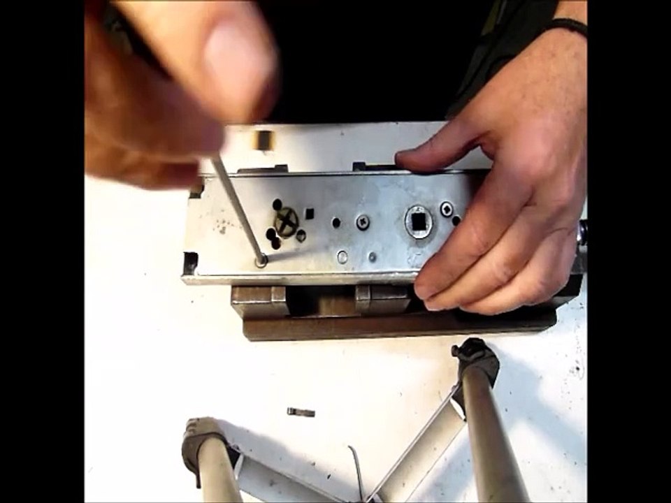 Garagenschloss reparatur Feder erneuert