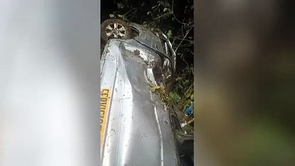 ext-buseta-cae-a-guindo-en-turrialba-171023