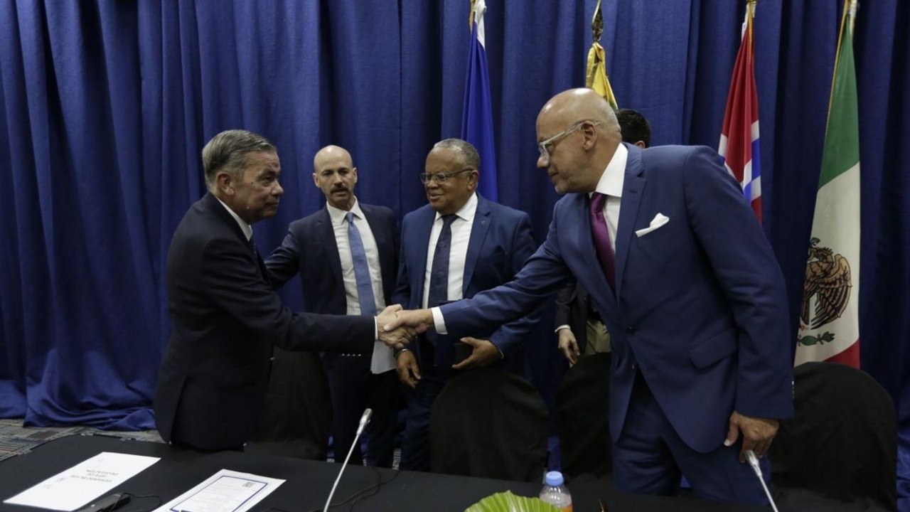 "En el acuerdo no se habla de los presos políticos en Venezuela": Antonio de la Cruz, analista político, sobre el nuevo diálogo entre la oposición venezolana y el régimen madurista