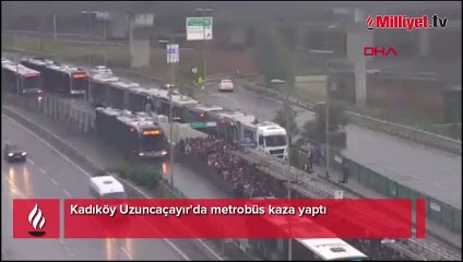 Kadıköy'de metrobüs kazası!