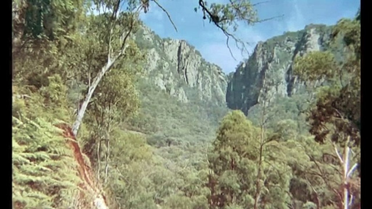 Monty Python : Sacré Graal ! Bande-annonce (EN)