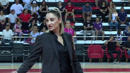 Parkenin "topuklu" başantrenörü, Terim'e benzetilmekten hoşnut