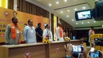 नड्डा की क्लास से वसुंधरा राजे गायब, स्वागत की मची होड़
