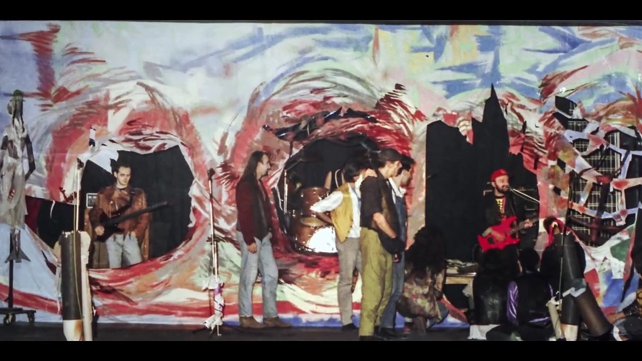 Kiss The Future Videoauszug OV