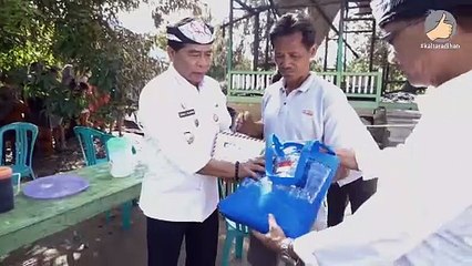 Tiba di Desa Antutan Gubernur Kaltara Salurankan Bantuan