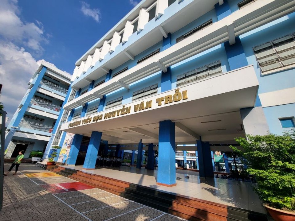 Giáo viên đánh gãy ngón tay học sinh bị kỷ luật, chưa rõ vô tình hay cố ý