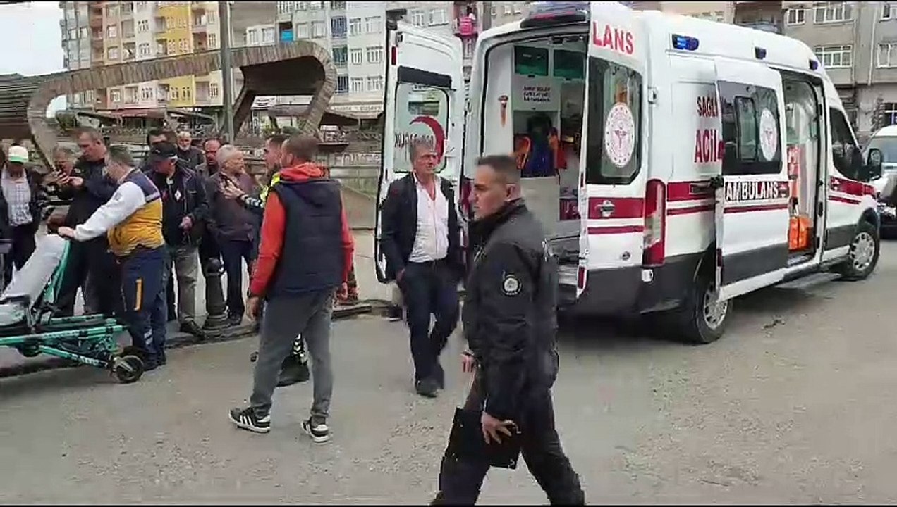 Trabzon'da Vakfıkebir'de Acı Olay! Araç Ellerinin Üzerinden Geçti