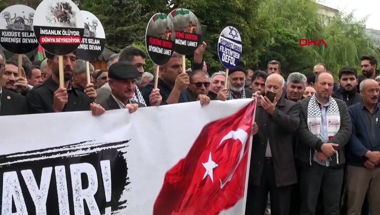 YAŞAMINI YİTİREN FİLİSTİNLİLER İÇİN VAN'DA GIYABİ CENAZE NAMAZI KILINDI, İSRAİL PROTESTO EDİLDİ