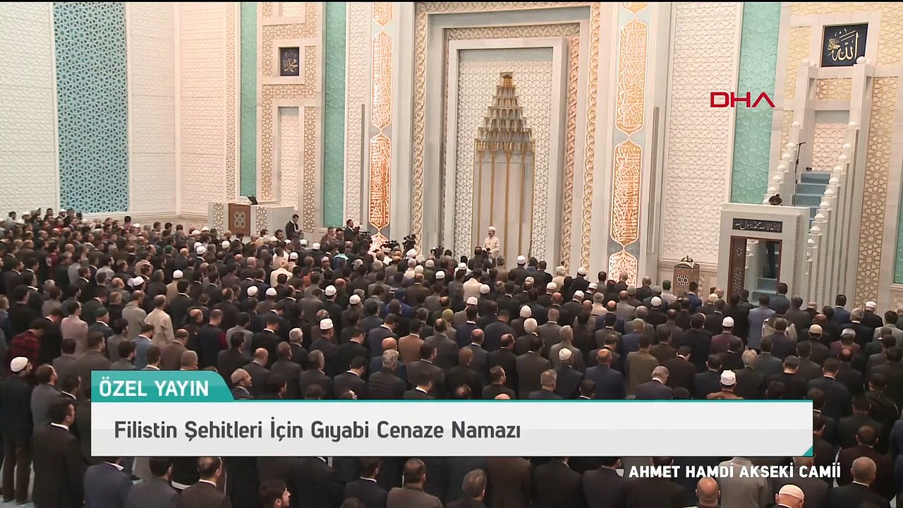 Erbaş a célébré par contumace les prières funéraires pour les victimes des attaques en Palestine