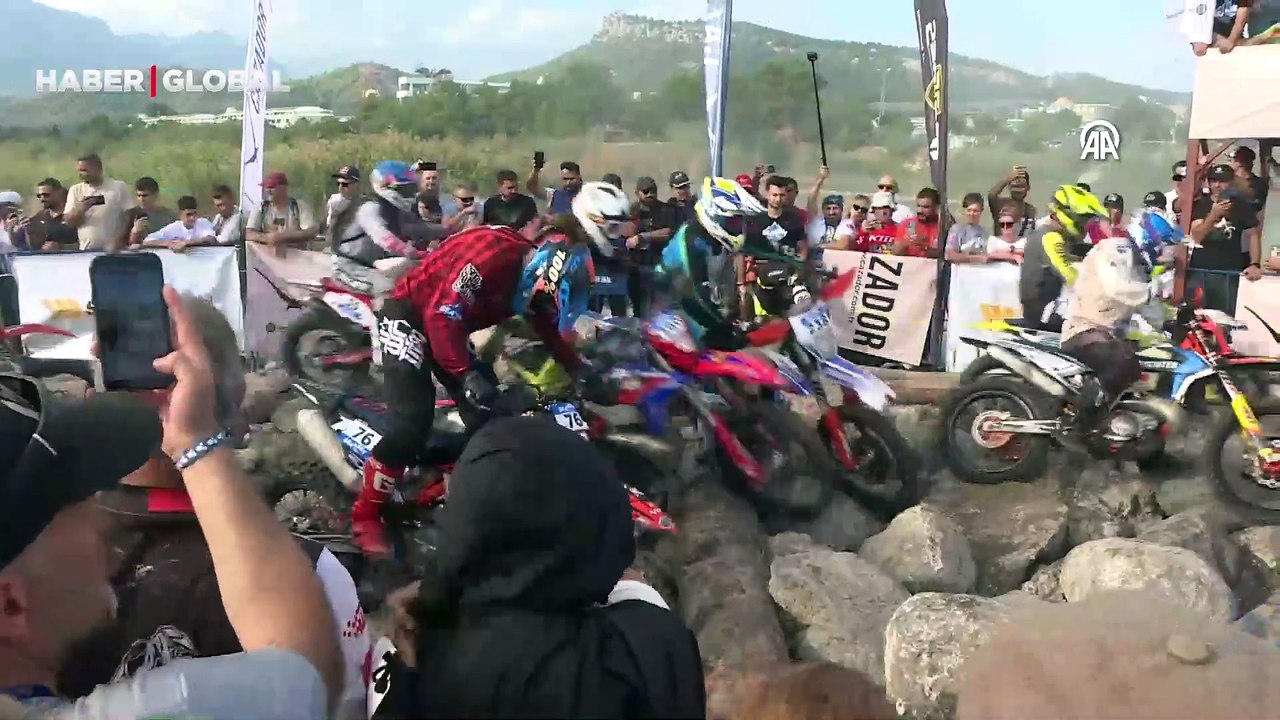 Antalya'da Sea To Sky Enduro Yarışları, plaj etabıyla başladı! 42 ülkeden 396 sporcu katıldı