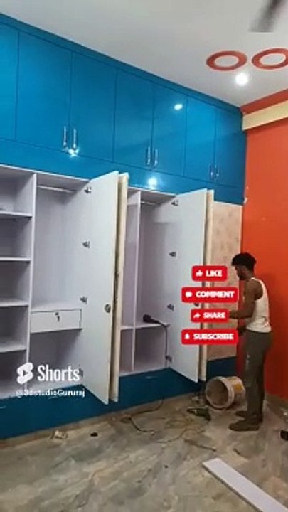Wardrobe interior status