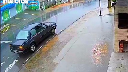 Motoristas de um Monza aterrorizam moradores na Grande Curitiba