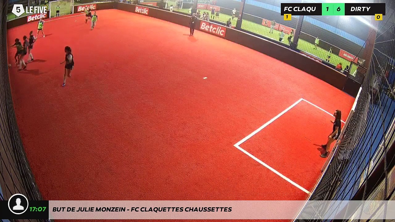 But de julie monzein - FC CLAQUETTES CHAUSSETTES