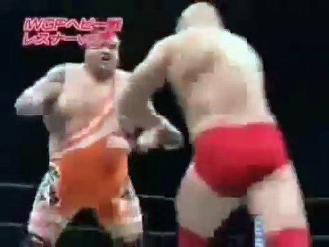 Brock Lesnar vs. Akebono IWGP Heavyweight Title Match NJPW Circuit 2006