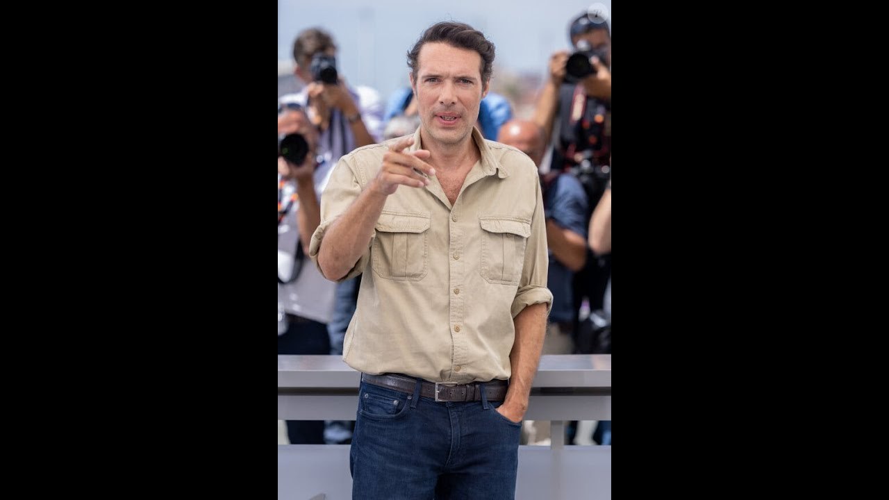 Nicolas Bedos accusé d'agression sexuelle, la plaignante sort du silence et raconte : "Il a posé s