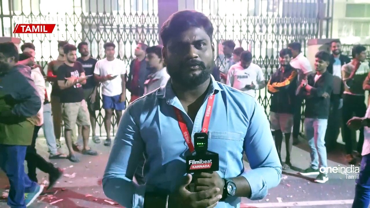 Leo FDFS Bangalore Police-க்கே Tough கொடுத்த Vijay Fans | Filmibeat Tamil