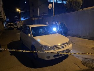 İzmir'de Suriyeli bir kişi avcı bıçağıyla saldırıya uğradı