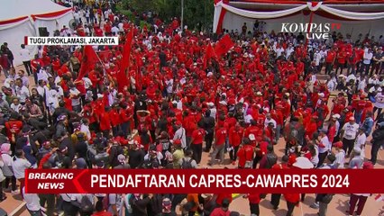 Relawan Pendukung Ganjar-Mahfud Penuhi Tugu Proklamasi