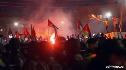 Protesta di migliaia di manifestanti all'ambasciata d'Israele ad Amman