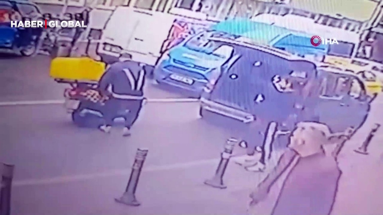İstanbul’da meydan dayağı kamerada: Bıçak çekince kızının yanında dayak yedi