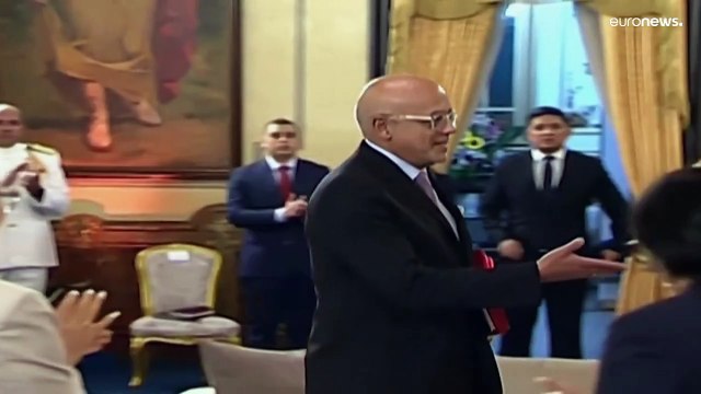 رئيس فنزويلا يرحب بتخفيف بعض العقوبات الأميركية المفروضة على بلاده