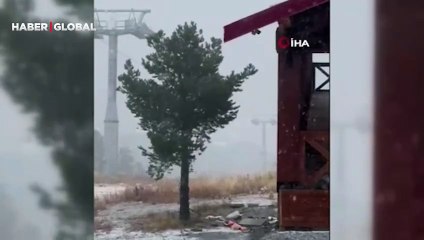 Vatandaşlar kameraya kaydetti... Sarıkamış’ta lapa lapa kar yağışı başladı