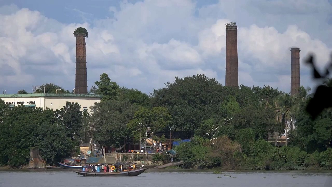 The Golden Threat Trailer OV