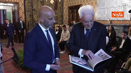 Mattarella riceve al Quirinale ragazzi disabili che hanno realizzato guida su La Valle di Signorelli