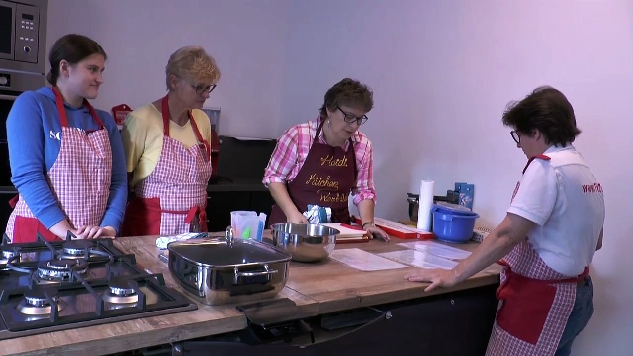 Heidis Kochwerkstatt - Striezel - Krachl -  Blechpizza